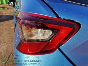 Gebrauchte Rücklicht links Nissan Micra (K14) 1.0 IG-T 100 Preis auf Anfrage angeboten von Kleine Staarman B.V. Autodemontage