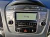 Radio CD Spieler van een Hyundai iX35 (LM), 2010 / 2015 1.6 GDI 16V, SUV, Benzin, 1.591cc, 99kW (135pk), FWD, G4FD; EURO4, 2010-11 / 2015-09, F5P21; F5P31 2011