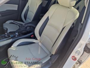 Gebrauchte Sitz links Mazda 3 (BM/BN) 2.2 SkyActiv-D 150 16V Preis auf Anfrage angeboten von Kleine Staarman B.V. Autodemontage