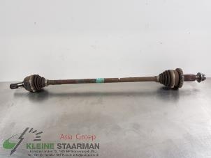 Used Drive shaft, rear left Kia Sorento III (UM) 2.2 CRDi 16V VGT 4x4 Price on request offered by Kleine Staarman B.V. Autodemontage