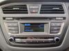 Radio CD Spieler van een Hyundai i20 (GBB), 2014 / 2020 1.2i 16V, Fließheck, Benzin, 1 248cc, 62kW, G4LA, 2014-11 2018