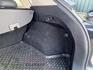 Używane Tapicerka pokrywy bagaznika prawa Mazda CX-5 (KF) 2.2 SkyActiv-D 150 16V 2WD Cena na żądanie oferowane przez Kleine Staarman B.V. Autodemontage