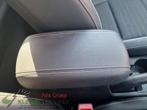Used Armrest Kia Rio IV (YB) 1.0i T-GDi 120 12V Price on request offered by Kleine Staarman B.V. Autodemontage