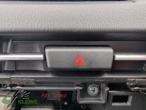 Usagé Commutateur éclairage d'urgence Mazda CX-3 Prix sur demande proposé par Kleine Staarman B.V. Autodemontage