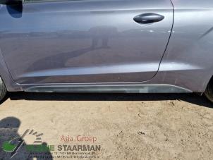 Used Side skirt, left Hyundai i20 Coupe 1.2i 16V Price on request offered by Kleine Staarman B.V. Autodemontage
