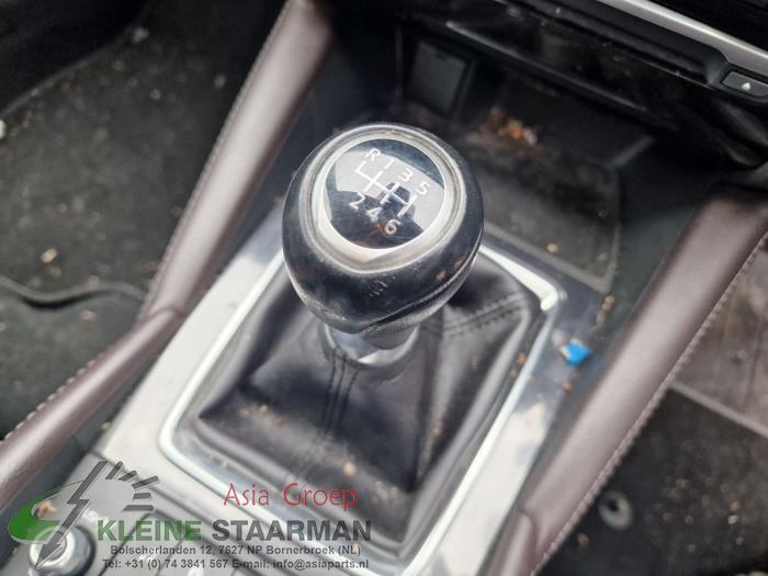 Schaltbox van een Mazda 6 (GJ/GH/GL) 2.2 SkyActiv-D 150 16V 2016