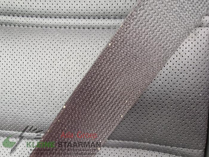 Front seatbelt, right from a Mazda 6 (GJ/GH/GL) 2.2 SkyActiv-D 150 16V 2016