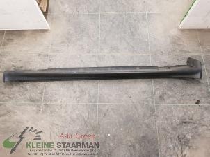 Used Side skirt, right Nissan Juke (F15) 1.2 DIG-T 12V Price on request offered by Kleine Staarman B.V. Autodemontage