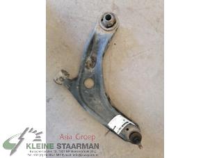 Used Front lower wishbone, left Toyota Yaris III (P13) 1.0 12V VVT-i Price on request offered by Kleine Staarman B.V. Autodemontage