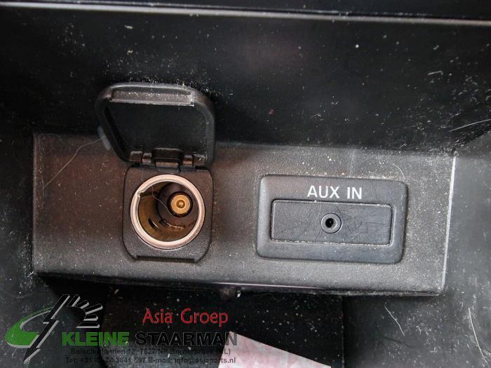 Zlacze AUX/USB z Mazda 6 Sport (GH14/GHA4) 1.8i 16V 2012