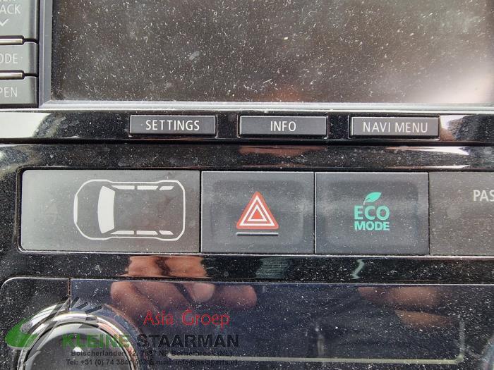 Panic lighting switch from a Mitsubishi Outlander (GF/GG) 2.2 DI-D 16V Clear Tec 4x4 2014