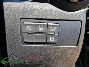 Usados Interruptor (varios) Mazda CX-3 2.0 SkyActiv-G 120 2WD Precio de solicitud ofrecido por Kleine Staarman B.V. Autodemontage