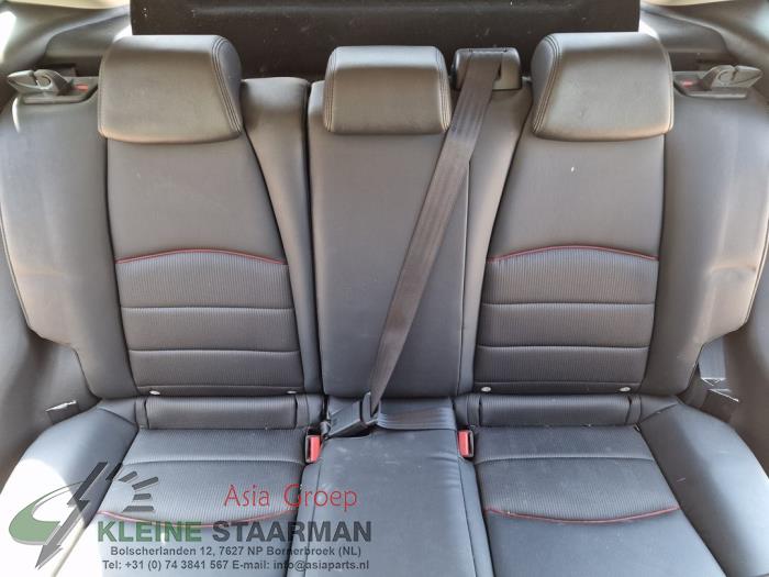 Rear bench seat from a Mazda CX-3 2.0 SkyActiv-G 120 2WD 2016