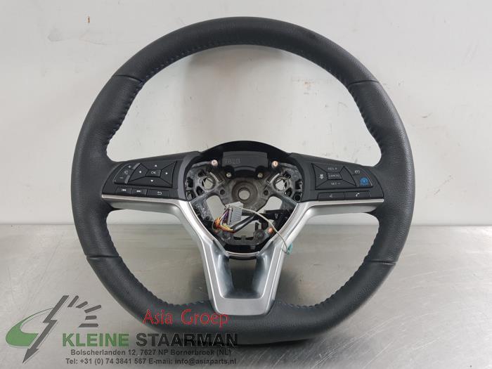 Steering wheel from a Nissan Leaf (ZE1) 40kWh 2018