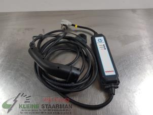 Usados Cable de carga vehículo híbrido Nissan Leaf (ZE1) 40kWh Precio de solicitud ofrecido por Kleine Staarman B.V. Autodemontage