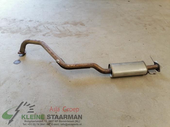 Exhaust middle silencer from a Kia Rio IV (YB) 1.0i T-GDi 100 12V 2019