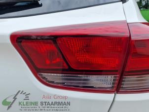 Used Taillight, right Kia Rio IV (YB) 1.0i T-GDi 100 12V Price on request offered by Kleine Staarman B.V. Autodemontage