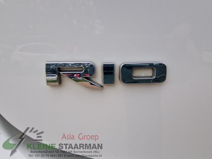 Amortisseur à gaz arrière droit d'un Kia Rio IV (YB) 1.0i T-GDi 100 12V 2018