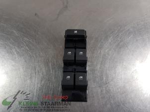 Used Electric window switch Hyundai i30 (PDEB5/PDEBB/PDEBD/PDEBE) 1.4 T-GDI 16V Price on request offered by Kleine Staarman B.V. Autodemontage