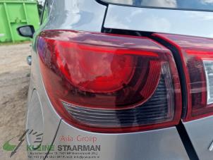 Używane Tylne swiatlo pozycyjne lewe Mazda 2 (DJ/DL) 1.5 SkyActiv-G 90 Cena na żądanie oferowane przez Kleine Staarman B.V. Autodemontage