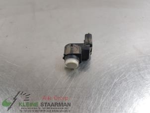 Usados Sensor PDC Kia Sportage (QL) 1.6 T-GDI 177 16V 4x4 Precio € 45,00 Norma de margen ofrecido por Kleine Staarman B.V. Autodemontage