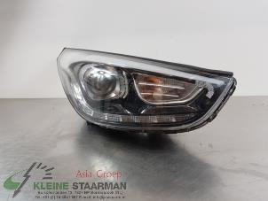 Used Headlight, right Hyundai iX35 (LM) 1.7 CRDi 16V Price on request offered by Kleine Staarman B.V. Autodemontage