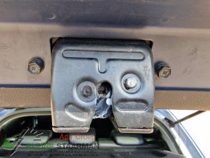 Used Tailgate lock mechanism Kia Rio IV (YB) 1.0i T-GDi 100 12V Price on request offered by Kleine Staarman B.V. Autodemontage