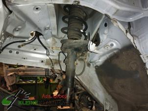 Used Front shock absorber rod, left Nissan X-Trail (T32) 1.6 Energy dCi Price on request offered by Kleine Staarman B.V. Autodemontage