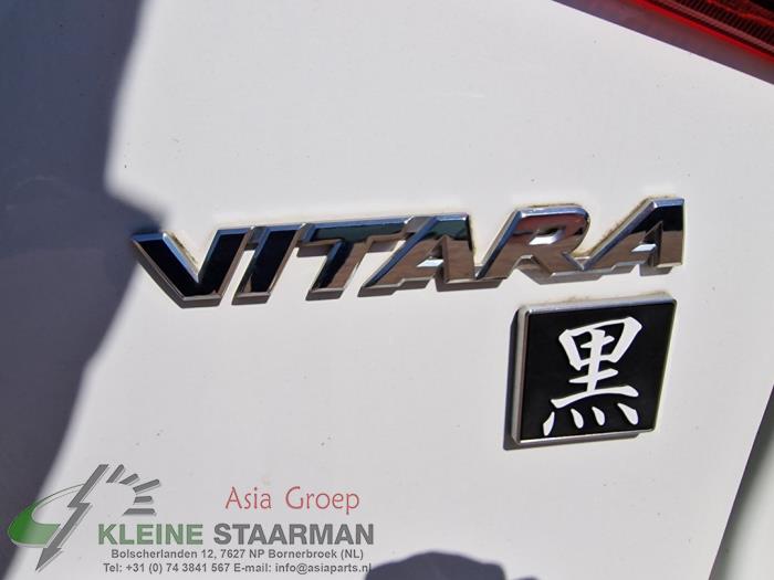 Amortisseur à gaz arrière gauche d'un Suzuki Vitara (LY/MY) 1.6 16V VVT 2017