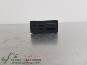 Usagé Connexion USB Mazda 2 (DJ/DL) 1.5 SkyActiv-G 90 Prix sur demande proposé par Kleine Staarman B.V. Autodemontage