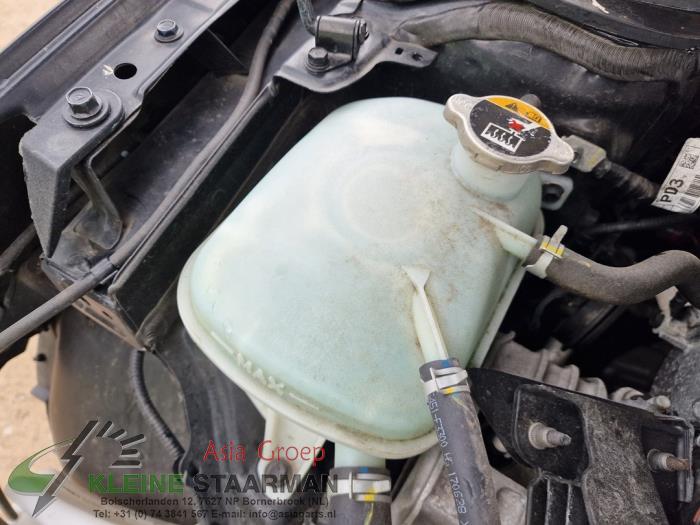 Expansion vessel from a Hyundai i30 (PDEB5/PDEBB/PDEBD/PDEBE) 1.4 T-GDI 16V 2018
