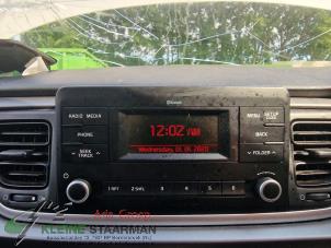 Używane Radio Kia Rio IV (YB) 1.2 MPI 16V Cena na żądanie oferowane przez Kleine Staarman B.V. Autodemontage