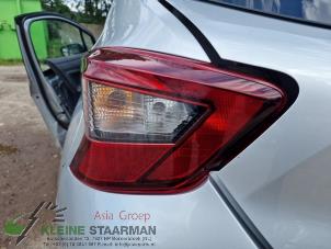 Gebrauchte Rücklicht links Nissan Micra (K14) 1.0 IG-T 100 Preis auf Anfrage angeboten von Kleine Staarman B.V. Autodemontage