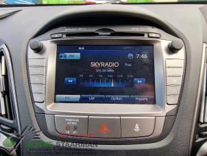 Usados Sistema de navegación Hyundai iX35 (LM) 1.7 CRDi 16V Precio de solicitud ofrecido por Kleine Staarman B.V. Autodemontage