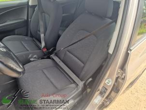 Used Seat, left Hyundai iX20 (JC) 1.4i 16V Price on request offered by Kleine Staarman B.V. Autodemontage