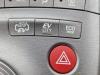 Interruptor de luz de pánico de un Toyota Prius (ZVW3), 2009 / 2016 1.8 16V Plug-in, Hatchback, Eléctrico Gasolina, 1.798cc, 100kW (136pk), FWD, 2ZRFXE, 2009-04 / 2015-12, ZVW35 2013