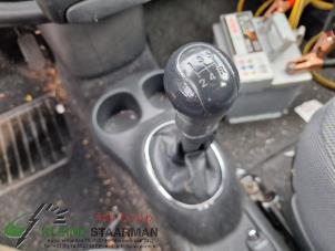 Used Gear stick knob Toyota Yaris Verso (P2) 1.3 16V Price on request offered by Kleine Staarman B.V. Autodemontage