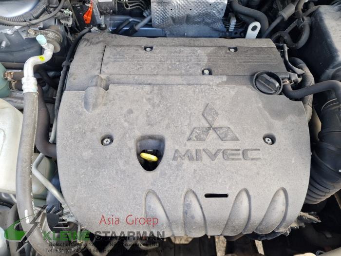 Engine protection panel from a Mitsubishi Outlander (CW) 2.0 16V 4x2 2010