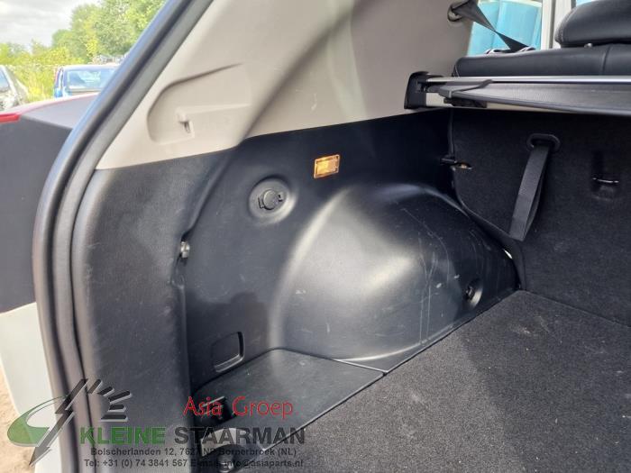 Revêtement coffre gauche d'un Kia Sportage (SL) 1.7 CRDi 16V 4x2 2015