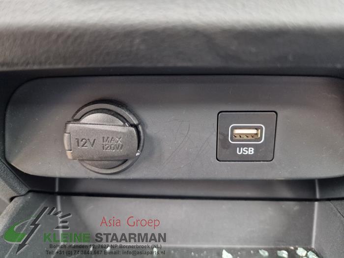 AUX / USB-Anschluss van een Hyundai i10 1.0 12V 2020