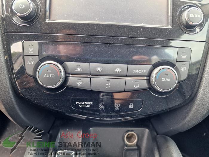Heater control panel Nissan Qashqai 1.2 12V DIGT