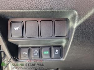 Used Switch (miscellaneous) Nissan Qashqai (J11) 1.2 12V DIG-T Price on request offered by Kleine Staarman B.V. Autodemontage