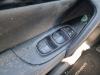 Przelacznik elektrycznej szyby z Nissan Qashqai (J11), 2013 1.2 DIG-T 16V, SUV, Benzyna, 1.197cc, 85kW (116pk), FWD, HRA2DDT, 2013-11, J11D 2017