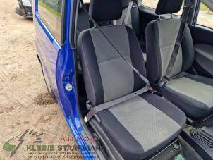 Used Seat, right Daihatsu Cuore (L251/271/276) 1.0 12V DVVT Price on request offered by Kleine Staarman B.V. Autodemontage