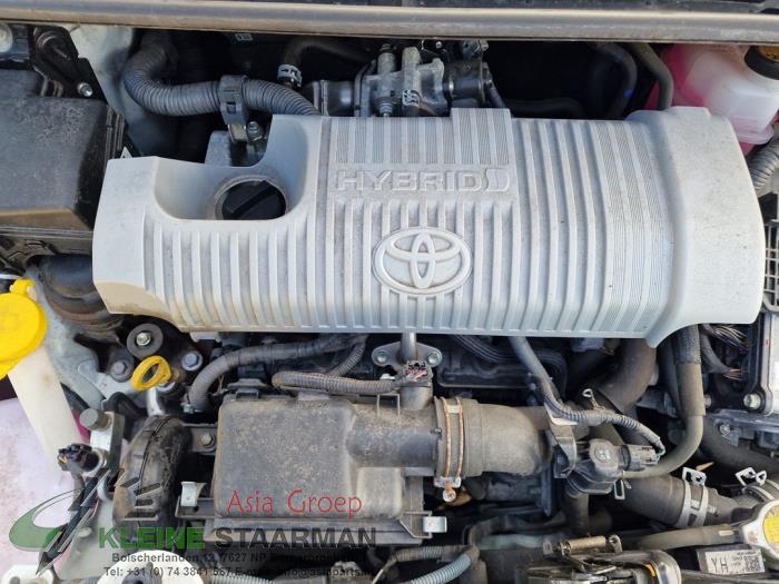 Motor de un Toyota Yaris III (P13) 1.5 16V Hybrid 2013