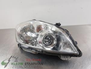 Used Headlight, right Toyota Auris (E15) 1.8 16V HSD Full Hybrid Price on request offered by Kleine Staarman B.V. Autodemontage