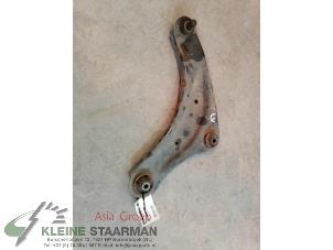 Used Front lower wishbone, left Nissan Pulsar (C13) 1.2 12V DIG-T Price on request offered by Kleine Staarman B.V. Autodemontage