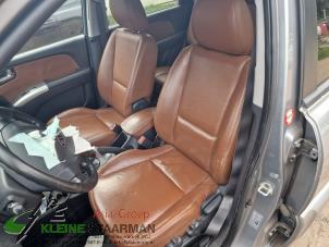 Used Set of upholstery (complete) Kia Sportage (JE) 2.0 CVVT 16V 4x2 Price on request offered by Kleine Staarman B.V. Autodemontage
