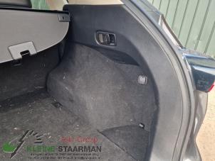 Używane Tapicerka pokrywy bagaznika prawa Mazda CX-5 (KF) 2.0 SkyActiv-G 160 16V 4WD Cena na żądanie oferowane przez Kleine Staarman B.V. Autodemontage