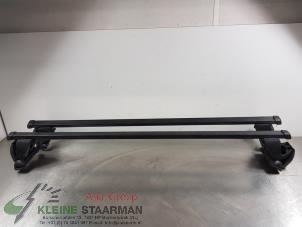 Used Roof rack kit Kia Carens III (FG) 2.0i CVVT 16V Price on request offered by Kleine Staarman B.V. Autodemontage